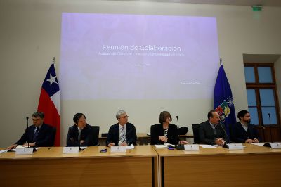 La Universidad de Chile ha impulsado diversas iniciativas de cooperación con Asia, siendo una de las más detacadas el acuerdo con el Observatorio Astronómico Nacional de China (NAOC), perteneciente a CAS en 2013. Esta acción permitió albergar el Centro Sudamericano para la Astronomía de CAS (CASSACA) en el Departamento de Astronomía de la Universidad de Chile.